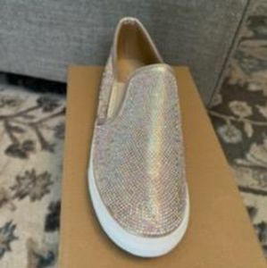Slip on women shoes